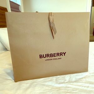 Burberry gift bag with tie ribbon -large